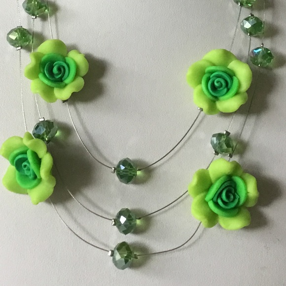 Three Layers Multi Green Flowers necklace earring - Picture 2 of 3